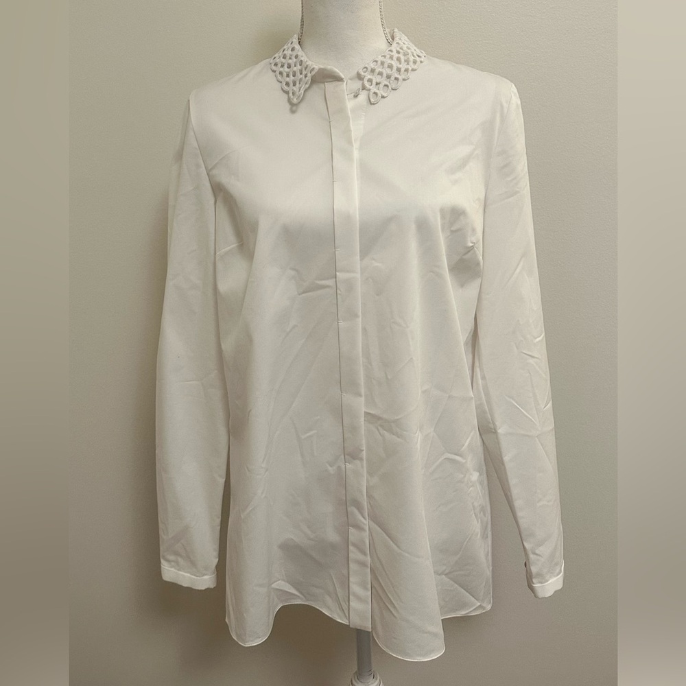 Elie Tahari | Elegant White Blouse with Lace Collar